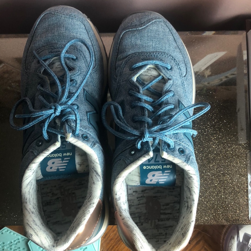 New Balance Women’s 574 Sneakers - Picture 3 of 4